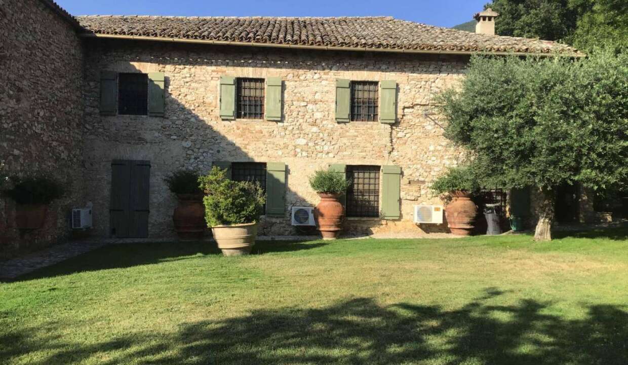 Casale in vendita Santa Maria di Reggiano, Spoleto