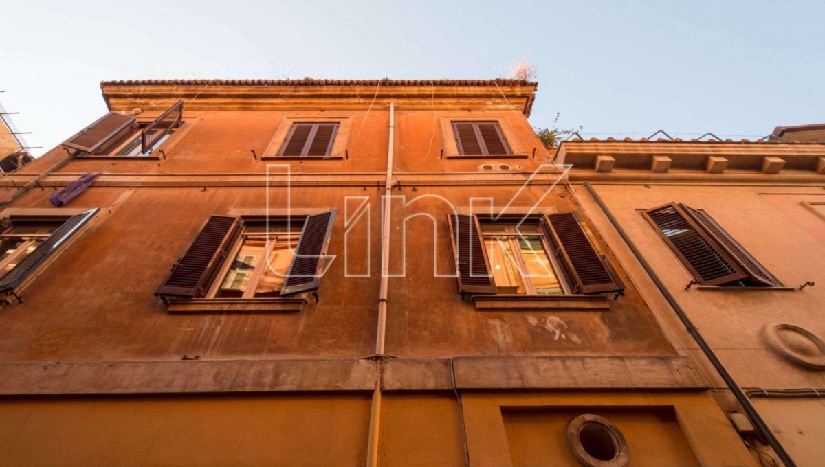 Appartamento in vendita via della Pelliccia, Roma