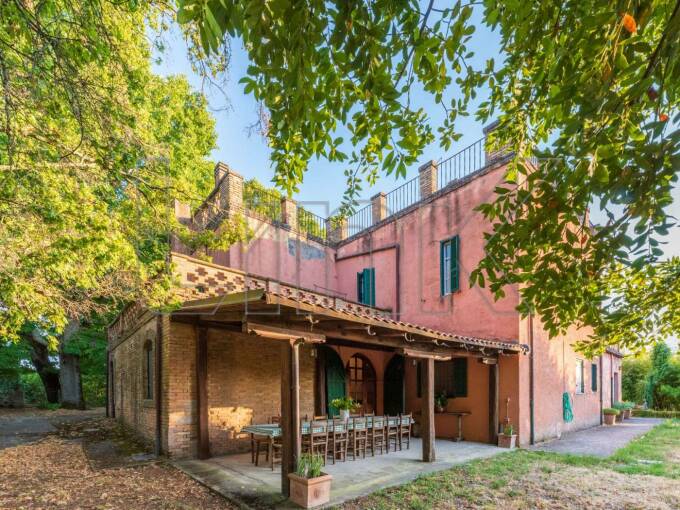 Edificio in vendita via Provinciale Stazione, Poggio Mirteto (Rieti)