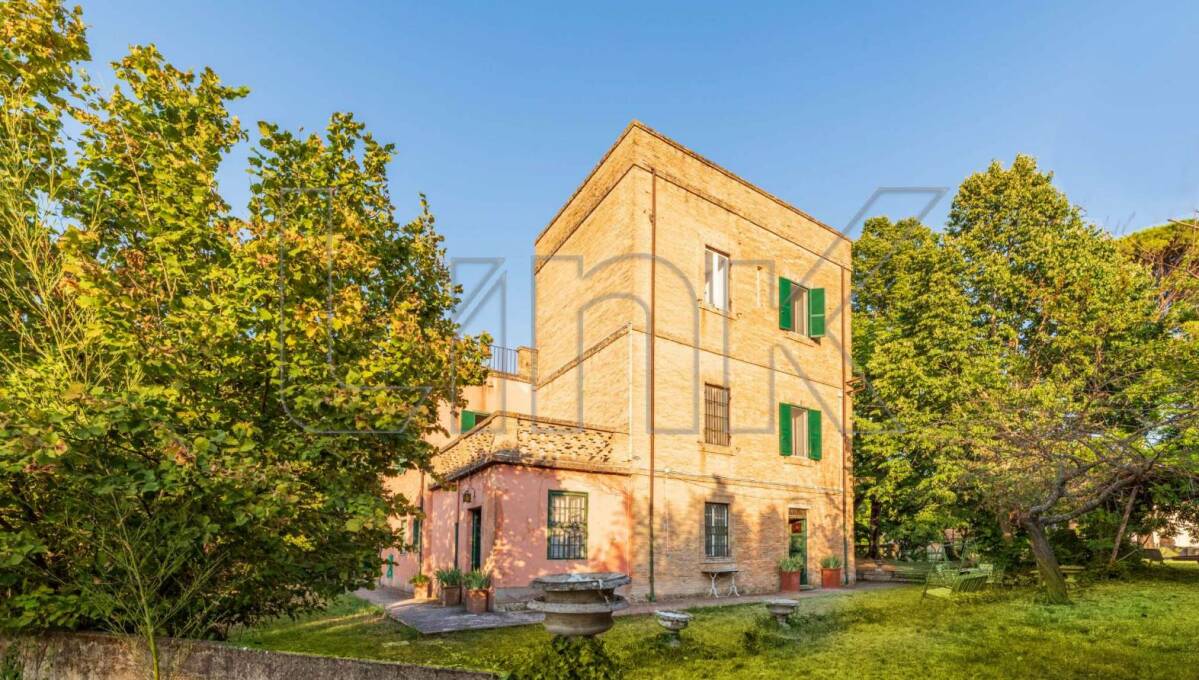 Edificio in vendita via Provinciale Stazione, Poggio Mirteto (Rieti)