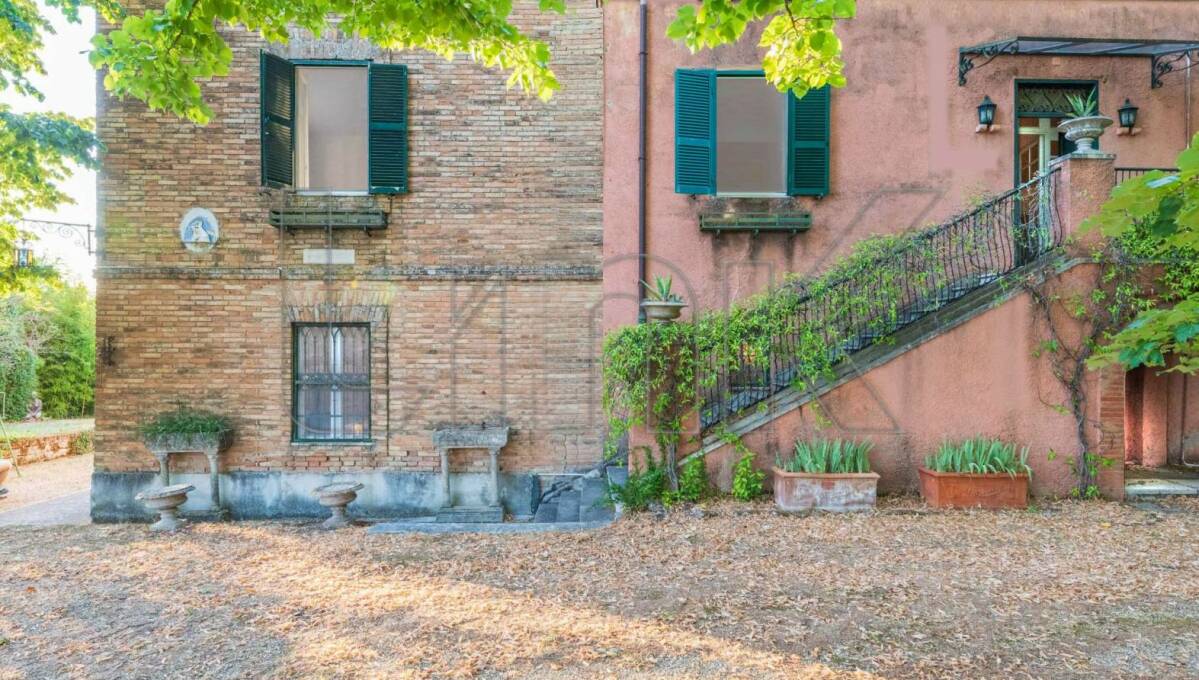 Edificio in vendita via Provinciale Stazione, Poggio Mirteto (Rieti)