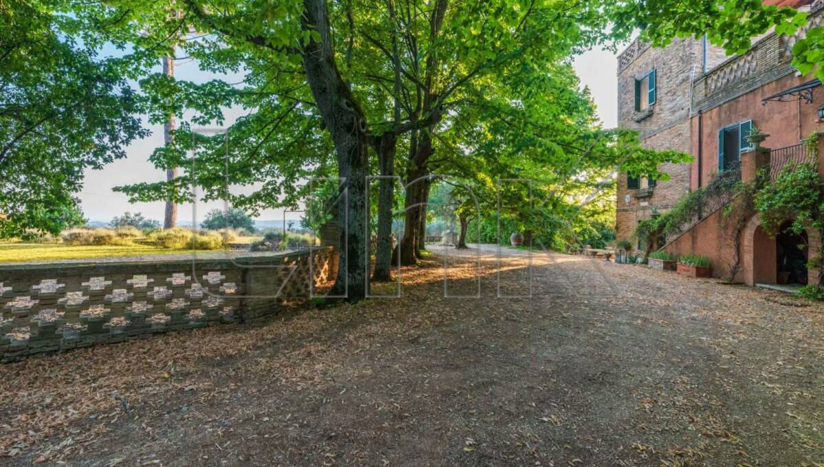 Edificio in vendita via Provinciale Stazione, Poggio Mirteto (Rieti)