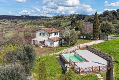 Casa indipendente in vendita via Fosso di Giove, Penna in Teverina (TR)