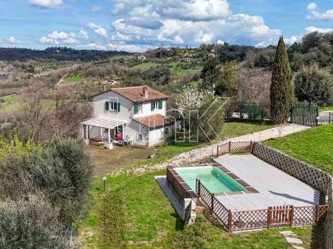 Casa indipendente in vendita via Fosso di Giove, Penna in Teverina (TR)