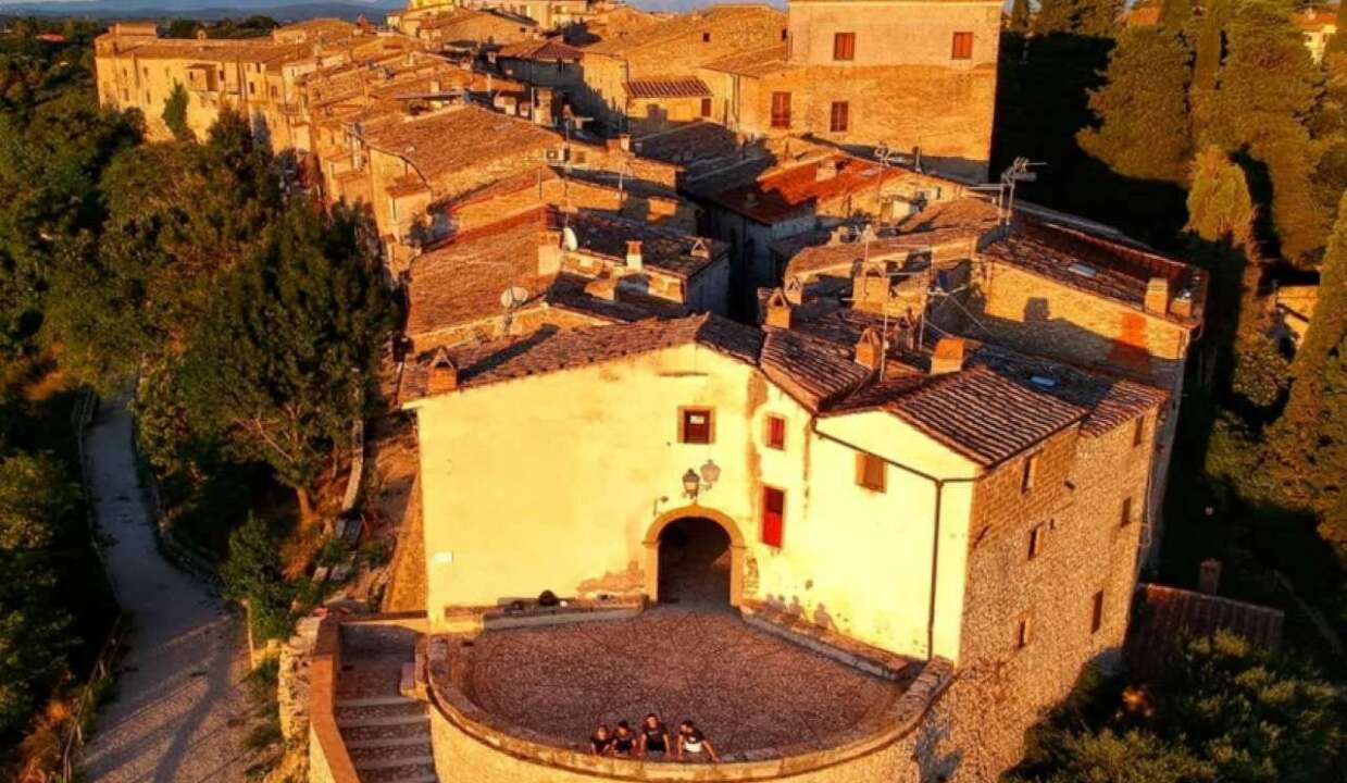 Casa indipendente in vendita via Fosso di Giove, Penna in Teverina (TR)