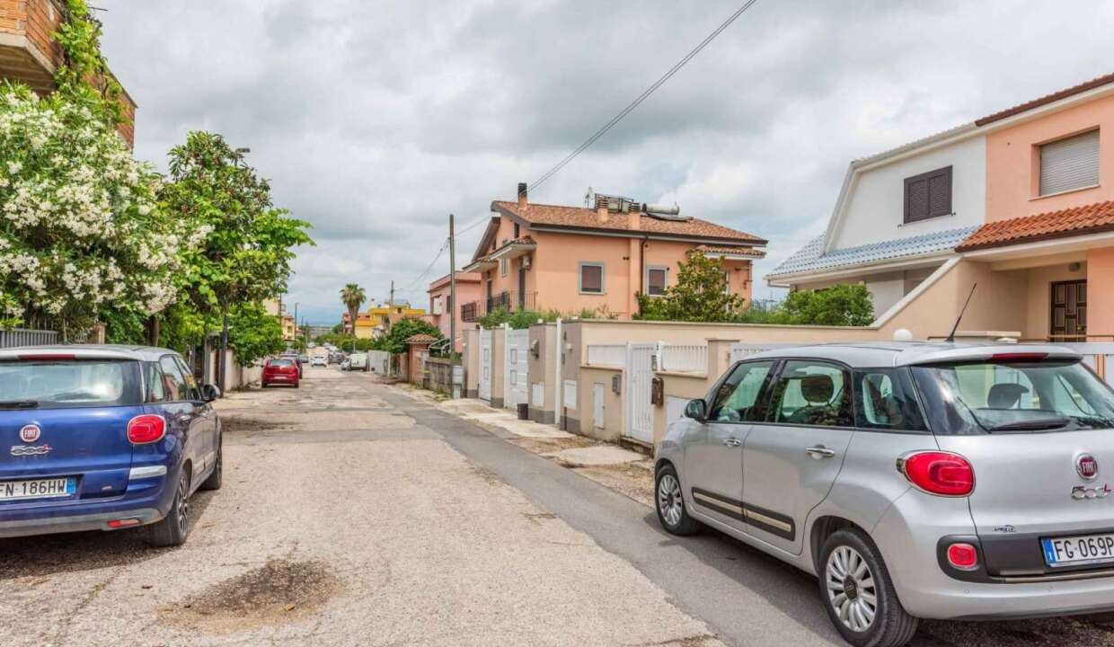 Villa bifamiliare in vendita via Siracusa, Aprilia