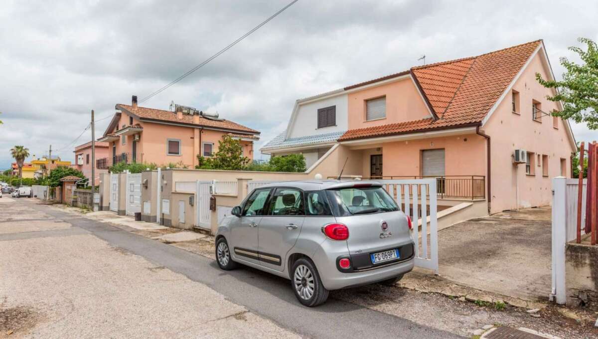 Villa bifamiliare in vendita via Siracusa, Aprilia