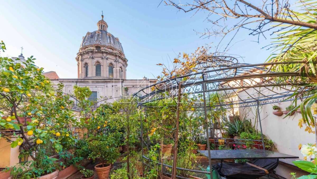 Appartamento in vendita via Arenula, Roma