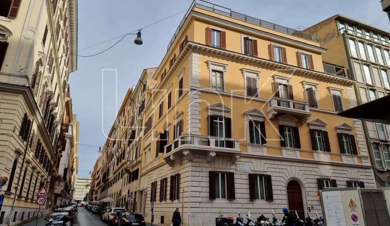 Appartamento in vendita in via Palermo, Roma