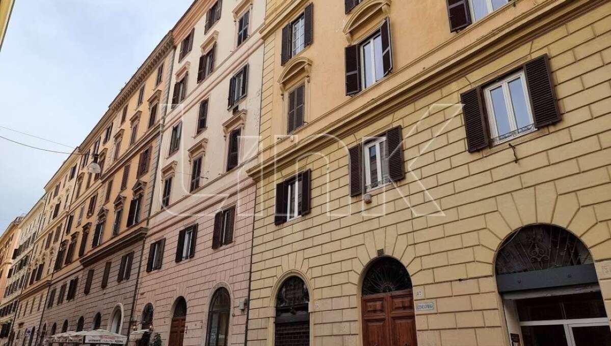 Appartamento in vendita in via Palermo, Roma