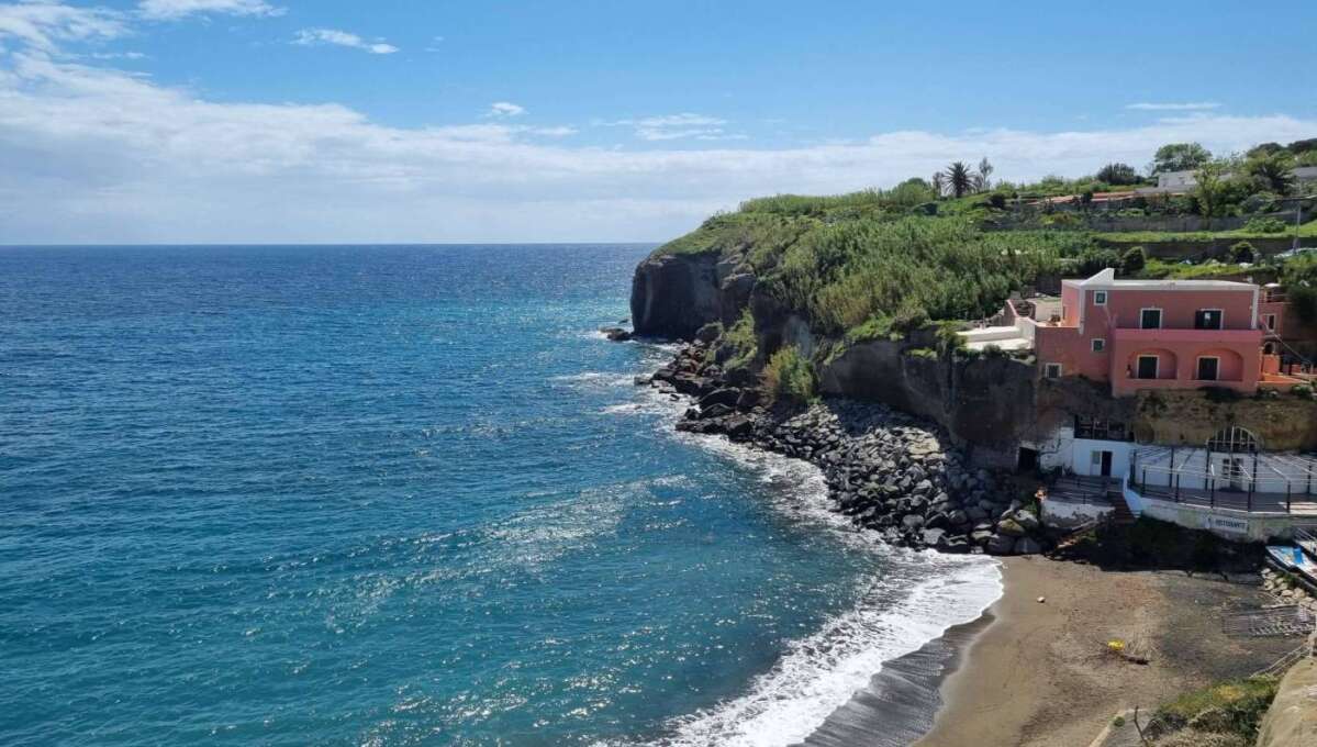 Appartamento in vendita via Calanave, Ventotene