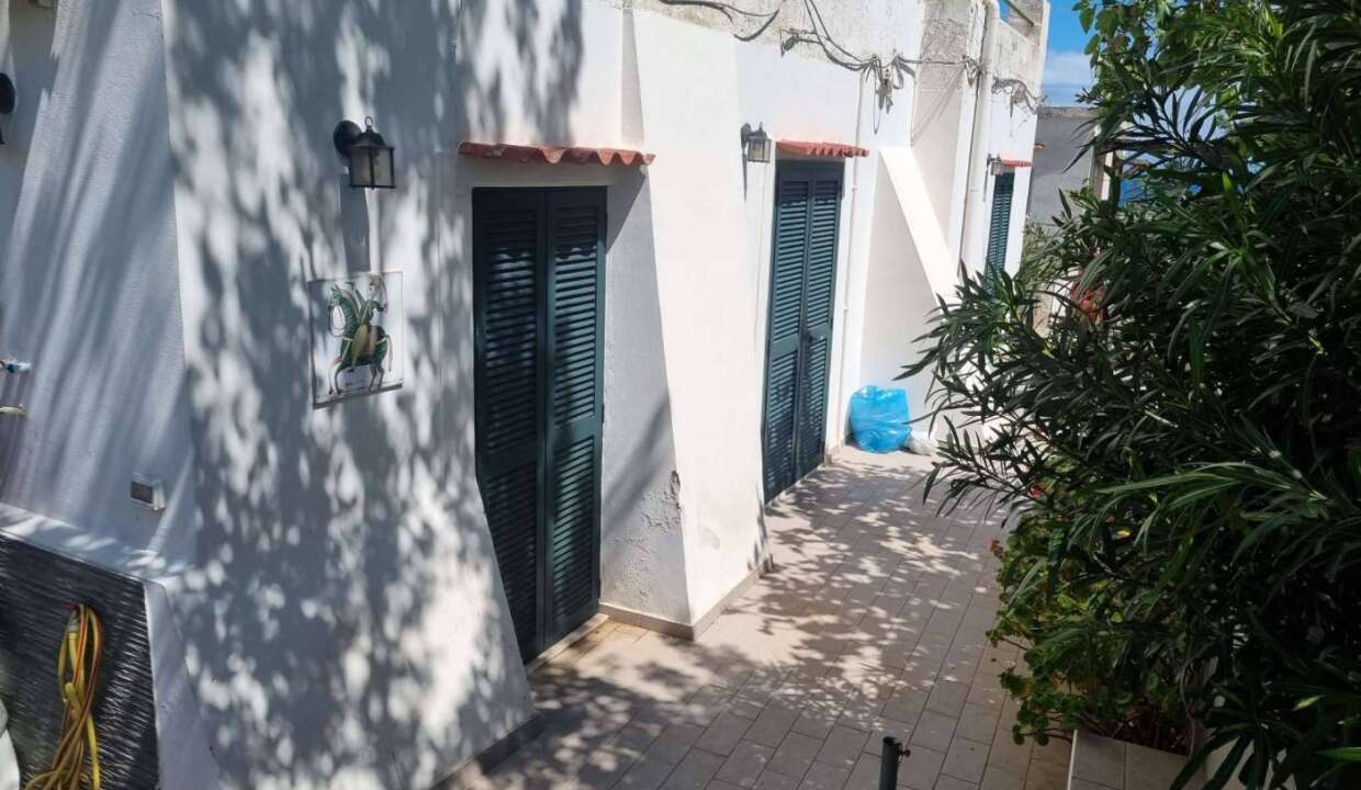 Appartamento in vendita via Calanave, Ventotene