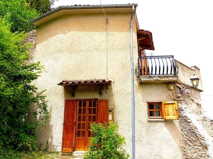 Casa indipendente in vendita via Piano, Ortona dei Marsi