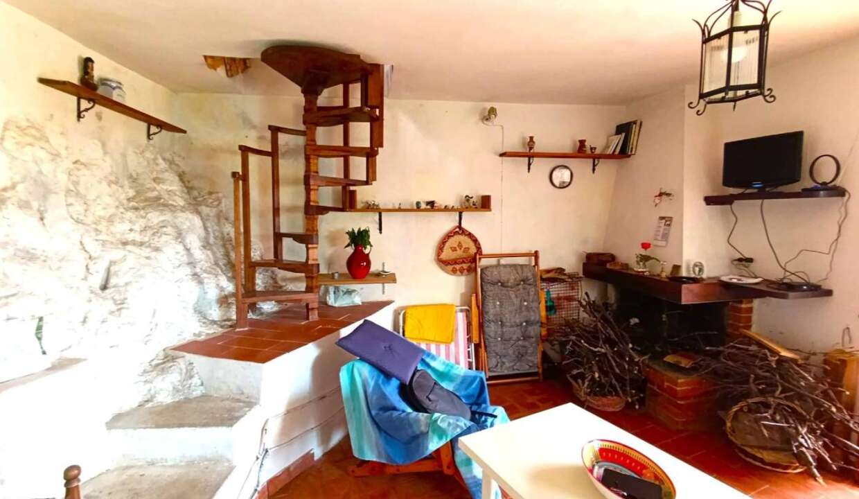 Casa indipendente in vendita via Piano, Ortona dei Marsi