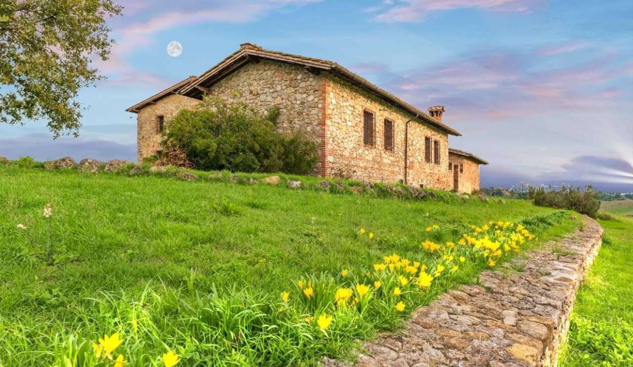 Casale in vendita in strada Radi, Provincia di Siena