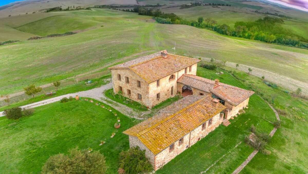 Casale in vendita in strada Radi, Provincia di Siena