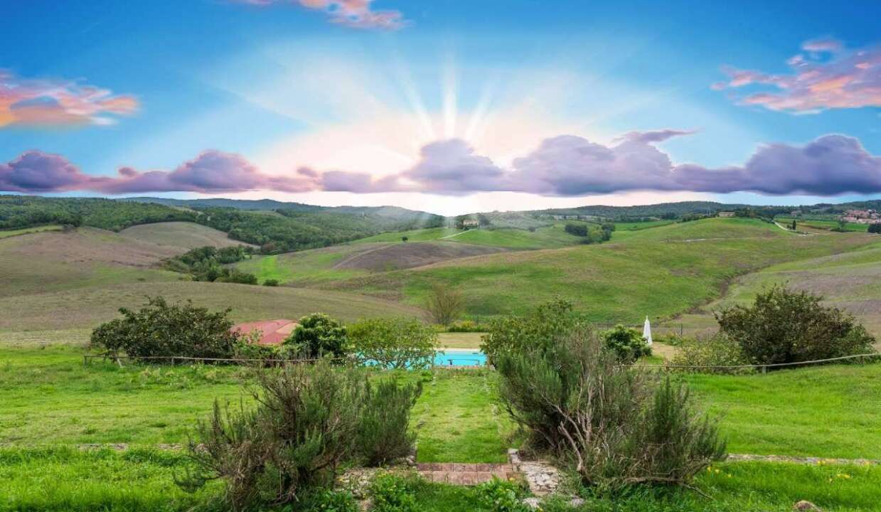 Casale in vendita in strada Radi, Provincia di Siena