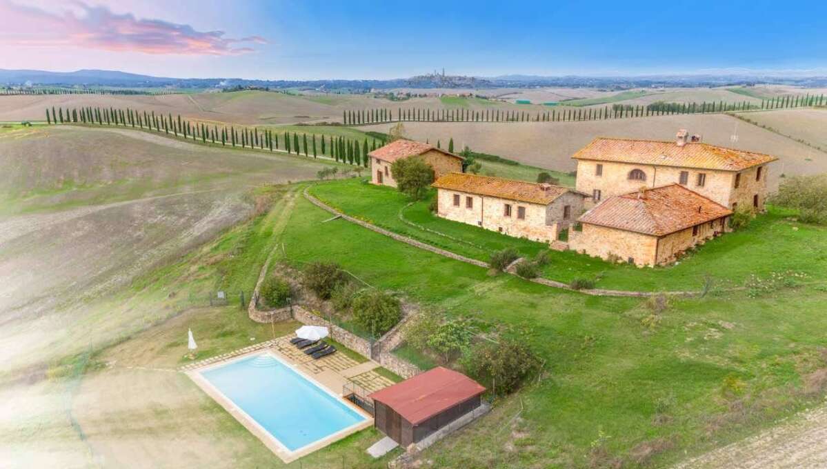 Casale in vendita in strada Radi, Provincia di Siena