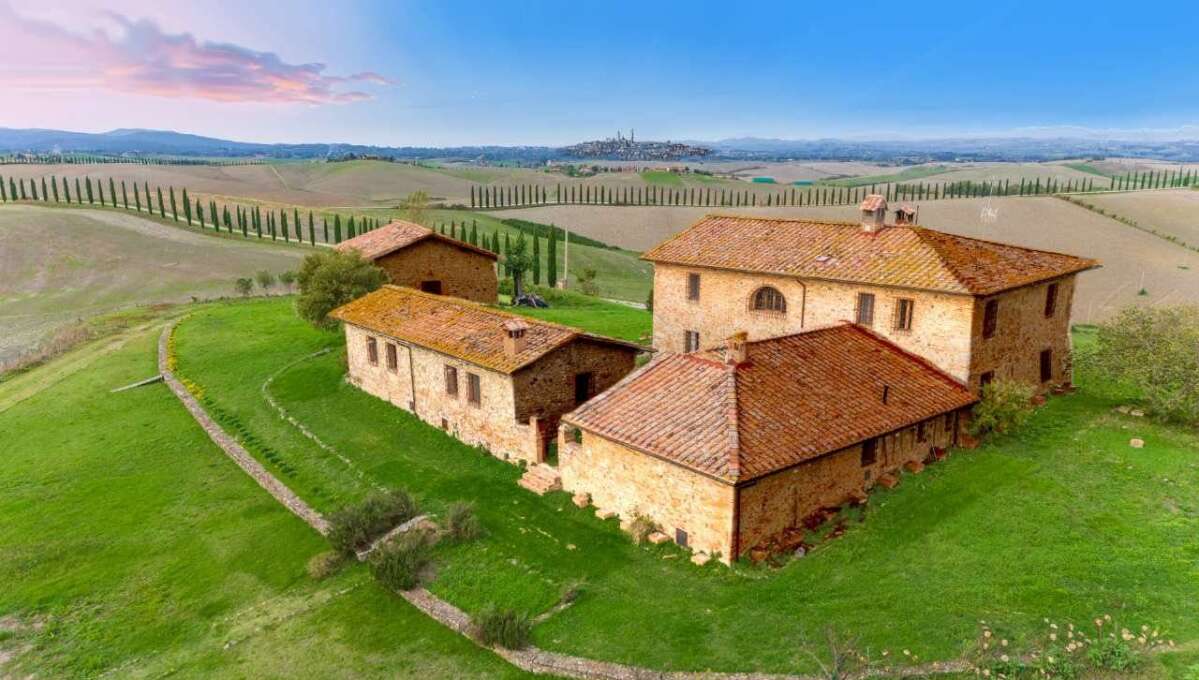 Casale in vendita in strada Radi, Provincia di Siena