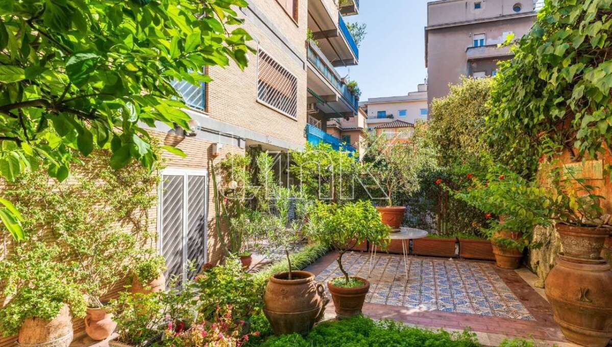 Appartamento in vendita in via dei Monti Parioli, Roma