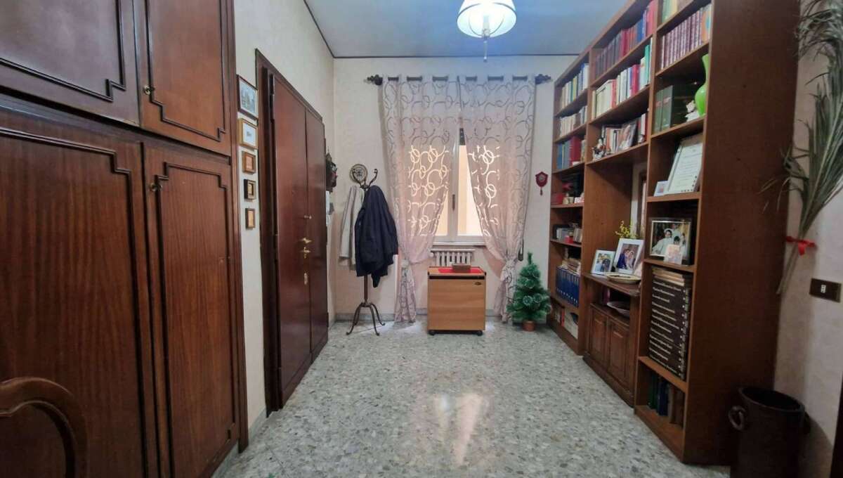 Appartamento in vendita Nuda Proprietà via Papiria, Roma