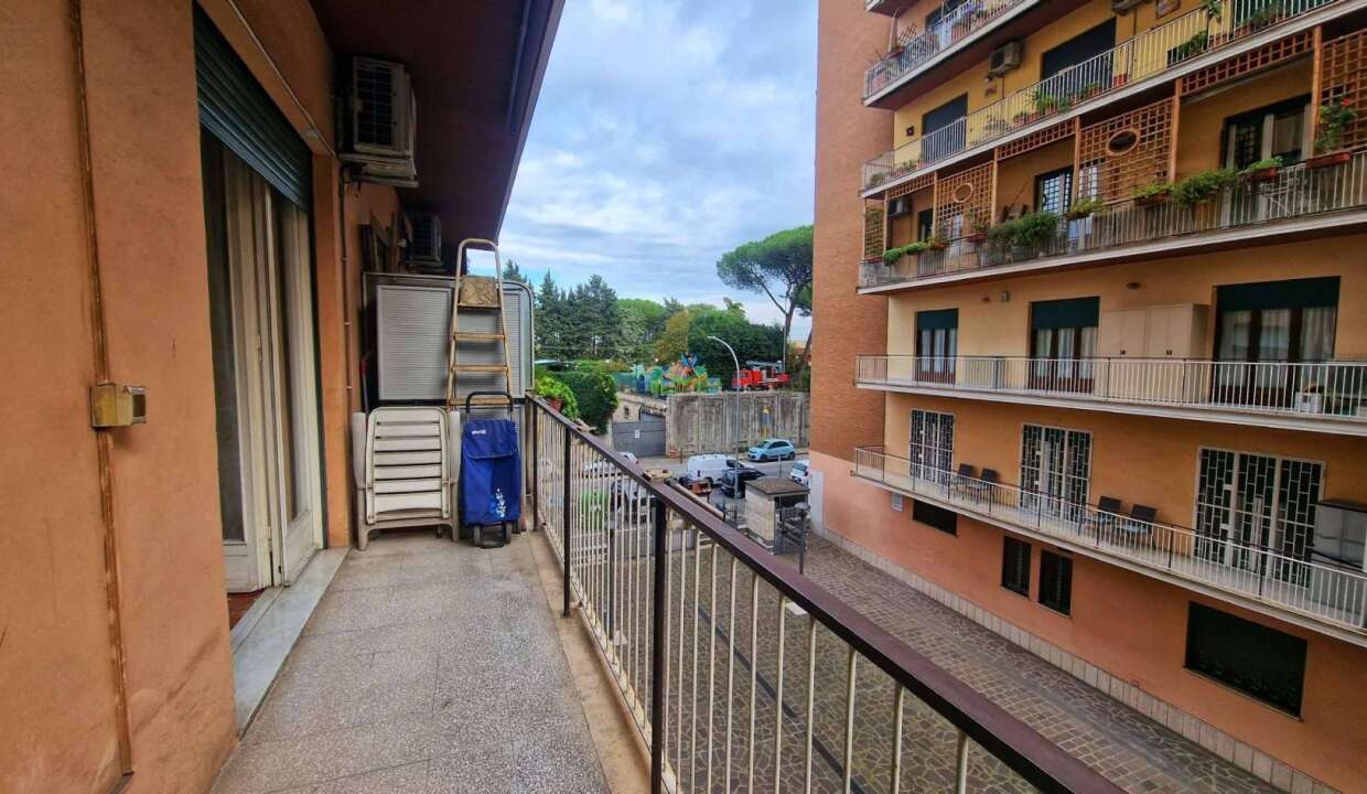 Appartamento in vendita Nuda Proprietà via Papiria, Roma