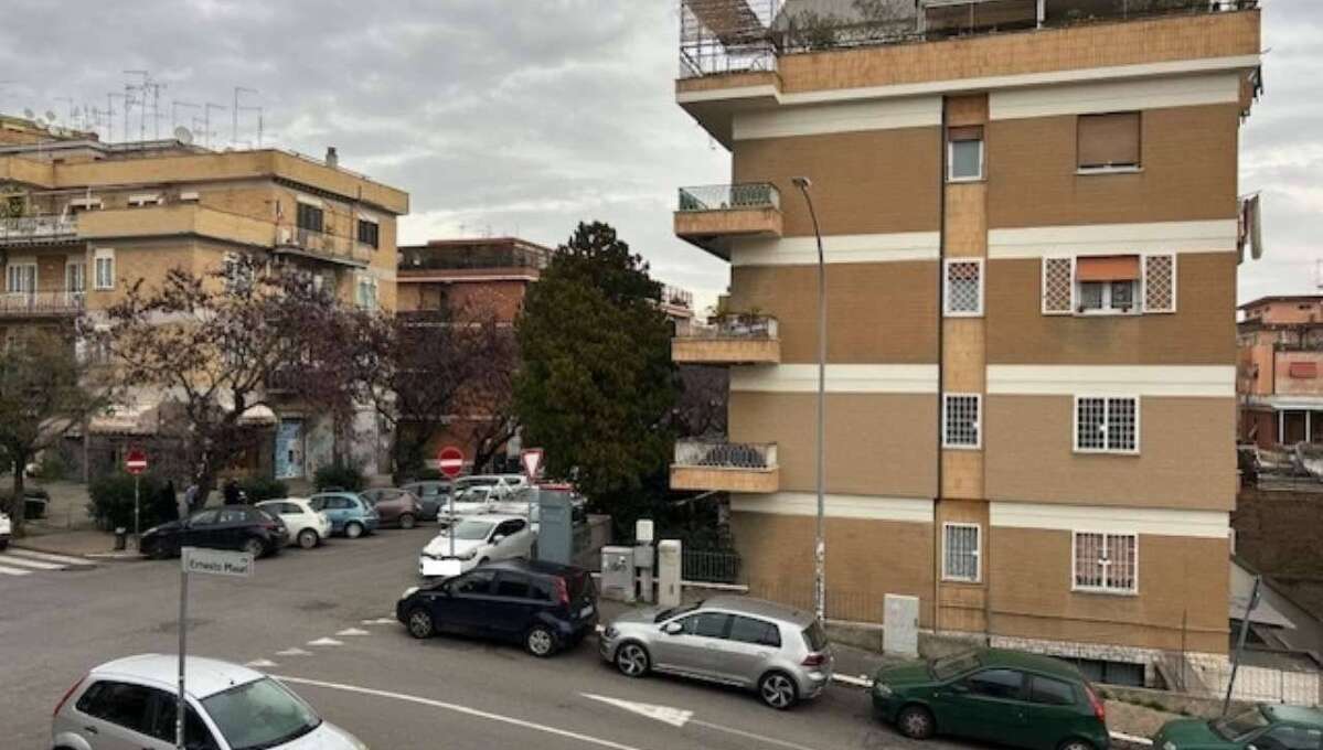 Appartamento in vendita via Ernesto Mauri, Roma