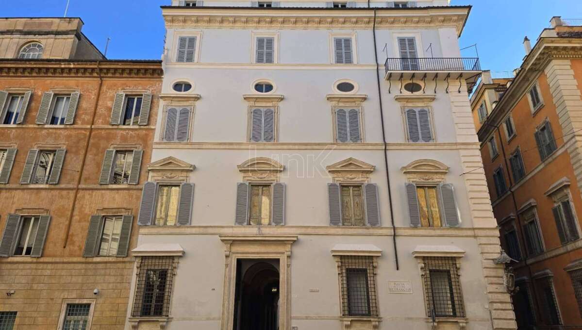 Appartamento in affitto in piazza di San Luigi de’ Francesi, Roma